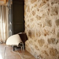 Natural stone on the inside too, Bed and Breakfast Los Establos