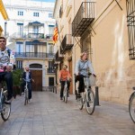 Met Baja fietsen in het historische centrum van Valencia