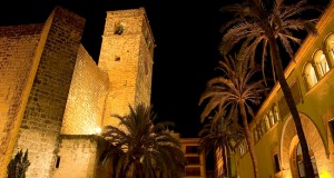 Places to visit Alicante, the church of Jávea by night