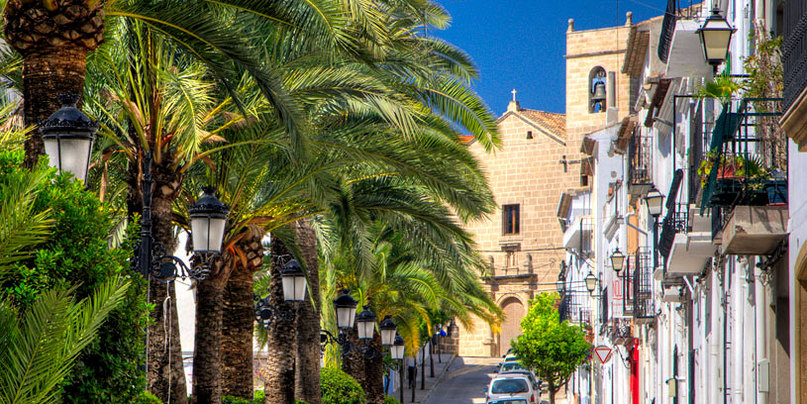 Mooie dorpen costa blanca, een gezellige straat in Benissa