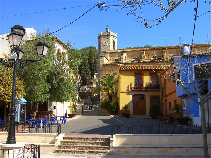 Het dorpspleintje in Lliber, mooie dorpen Alicante